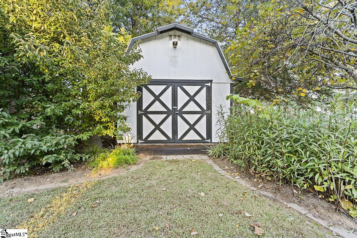 208 Farmdale Road Hodges, SC 29653 - Photo 34 of 36