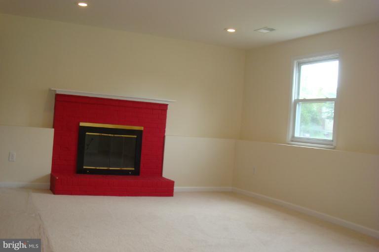 3614 Stonesboro Road Fort Washington, MD 20744 - Photo 15 of 20 fireplace