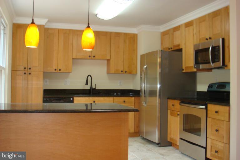 3614 Stonesboro Road Fort Washington, MD 20744 - Photo 5 of 20 Kitchen
