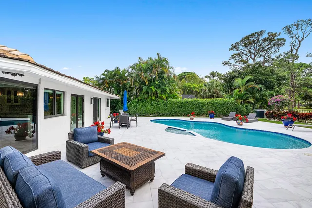 a view of an outdoor space with a garden