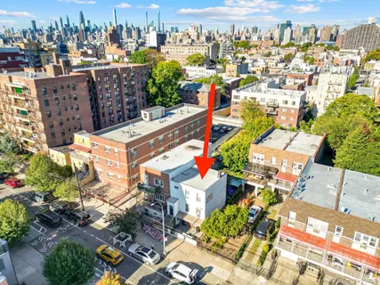 $1,798,000 | 25-14 Crescent Street | Astoria