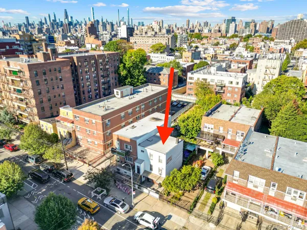 $1,798,000 | 25-14 Crescent Street | Astoria