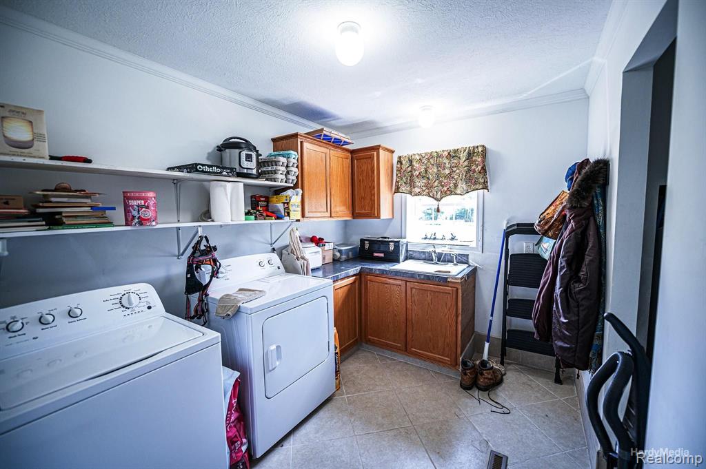 5345 Davison Road Lapeer, MI 48446 - Photo 23 of 34