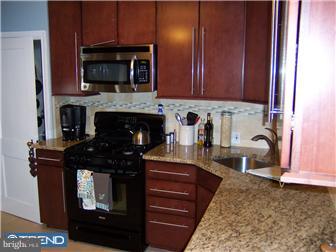128 Richfield Road Upper Darby, PA 19082 - Photo 2 of 11
