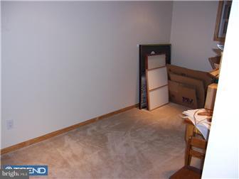 128 Richfield Road Upper Darby, PA 19082 - Photo 4 of 11