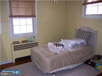 128 Richfield Road Upper Darby, PA 19082 - Photo 7 of 11