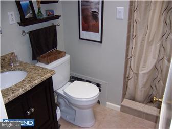 128 Richfield Road Upper Darby, PA 19082 - Photo 9 of 11