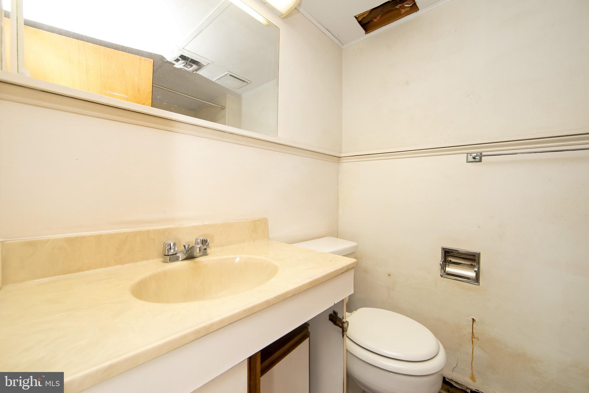 22 Holly Road Clementon, NJ 08021 - Photo 37 of 38 Full bathroom in basement