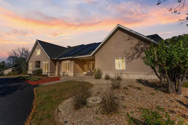 $1,199,000 | 2345 South Oak Drive, Red Wing, MN 55066