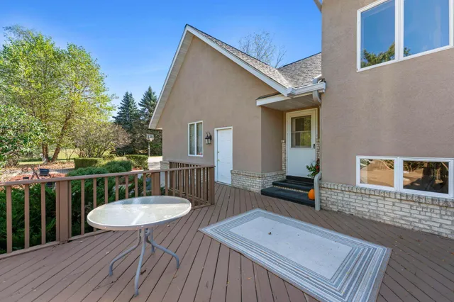 $949,900 | 2345 South Oak Drive, Red Wing, MN 55066