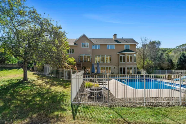 $1,199,000 | 2345 South Oak Drive, Red Wing, MN 55066