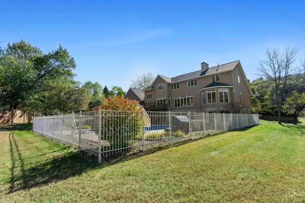 $1,199,000 | 2345 South Oak Drive, Red Wing, MN 55066