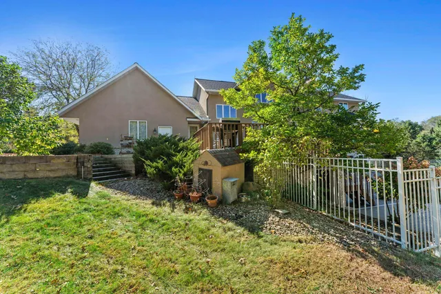 $949,900 | 2345 South Oak Drive, Red Wing, MN 55066