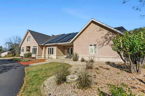 $1,199,000 | 2345 South Oak Drive, Red Wing, MN 55066