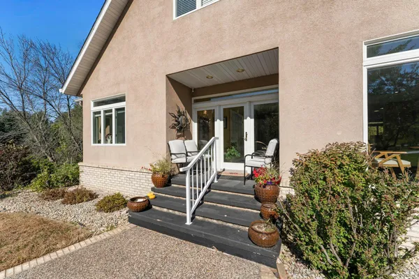 $1,199,000 | 2345 South Oak Drive, Red Wing, MN 55066