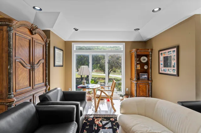 $949,900 | 2345 South Oak Drive, Red Wing, MN 55066