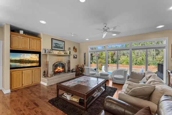 $1,199,000 | 2345 South Oak Drive, Red Wing, MN 55066