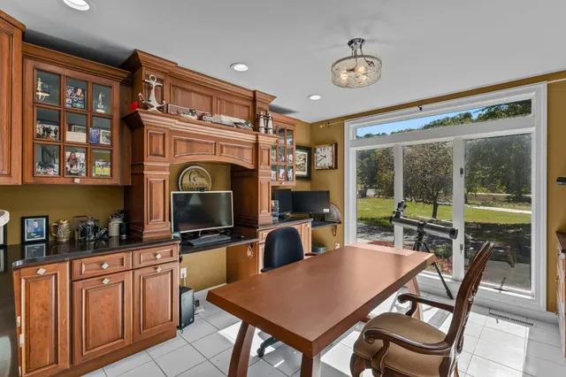 $949,900 | 2345 South Oak Drive, Red Wing, MN 55066