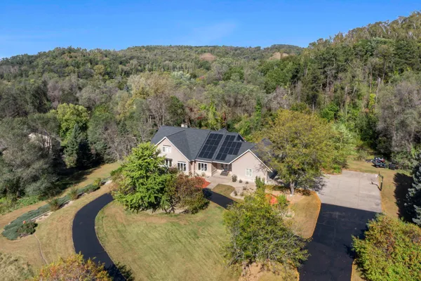 $1,199,000 | 2345 South Oak Drive, Red Wing, MN 55066