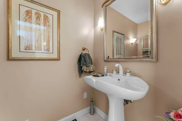 $949,900 | 2345 South Oak Drive, Red Wing, MN 55066