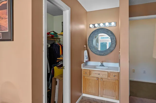 $949,900 | 2345 South Oak Drive, Red Wing, MN 55066