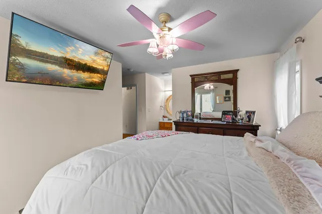 $949,900 | 2345 South Oak Drive, Red Wing, MN 55066