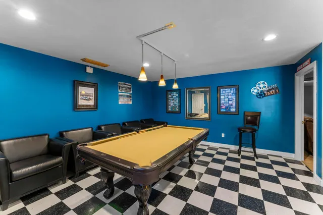 $949,900 | 2345 South Oak Drive, Red Wing, MN 55066