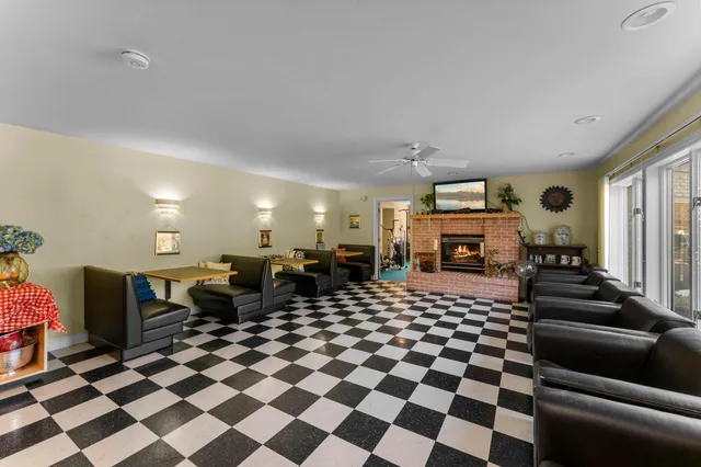 $949,900 | 2345 South Oak Drive, Red Wing, MN 55066