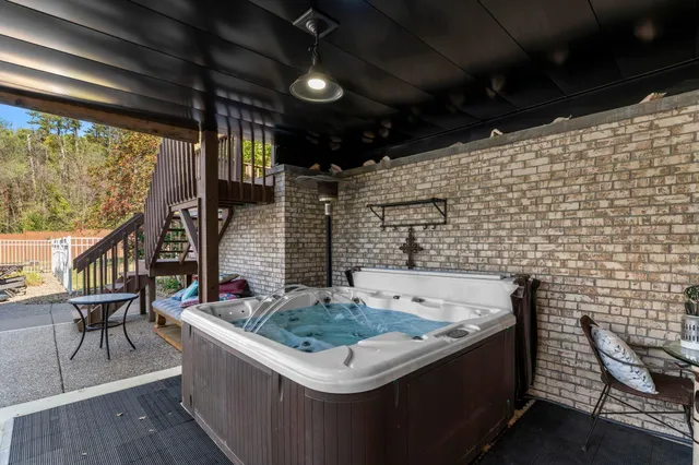 $949,900 | 2345 South Oak Drive, Red Wing, MN 55066