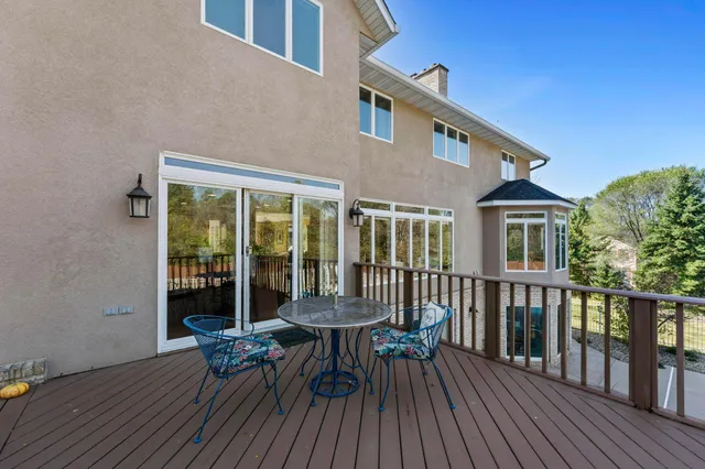 $949,900 | 2345 South Oak Drive, Red Wing, MN 55066