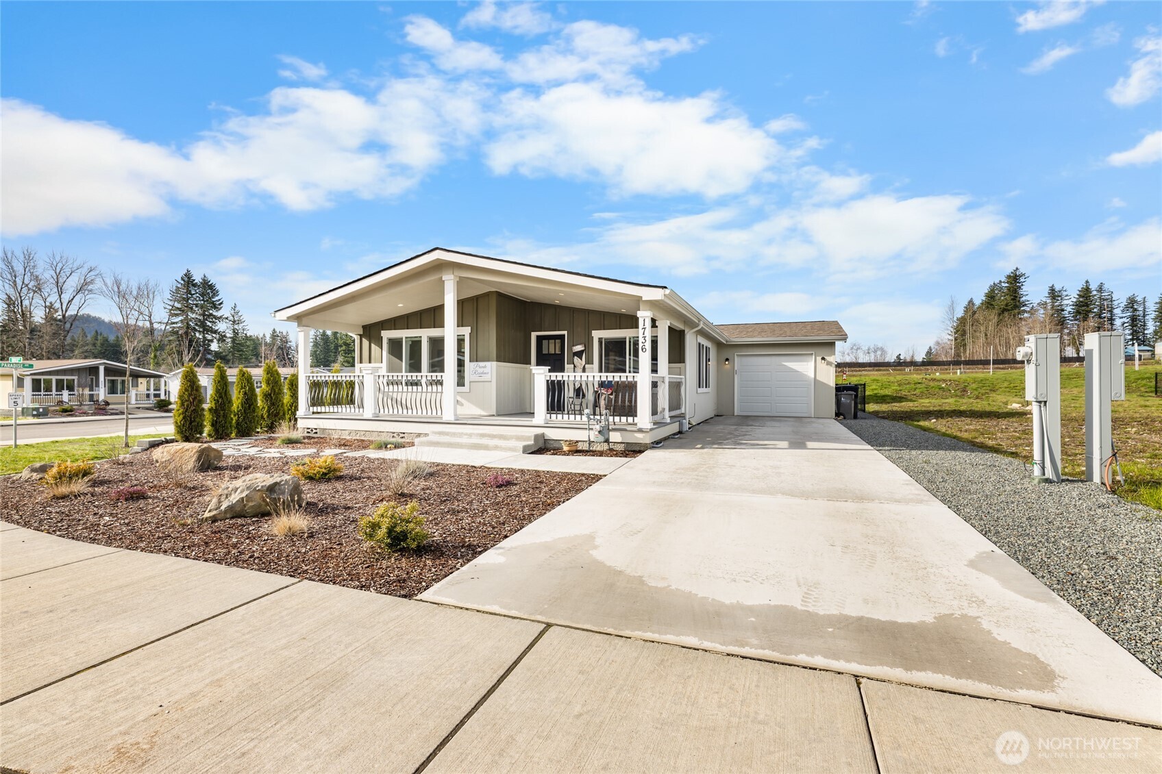 1736 Timber Street, Unit 115 Enumclaw, WA 98022 - Photo 2 of 34
