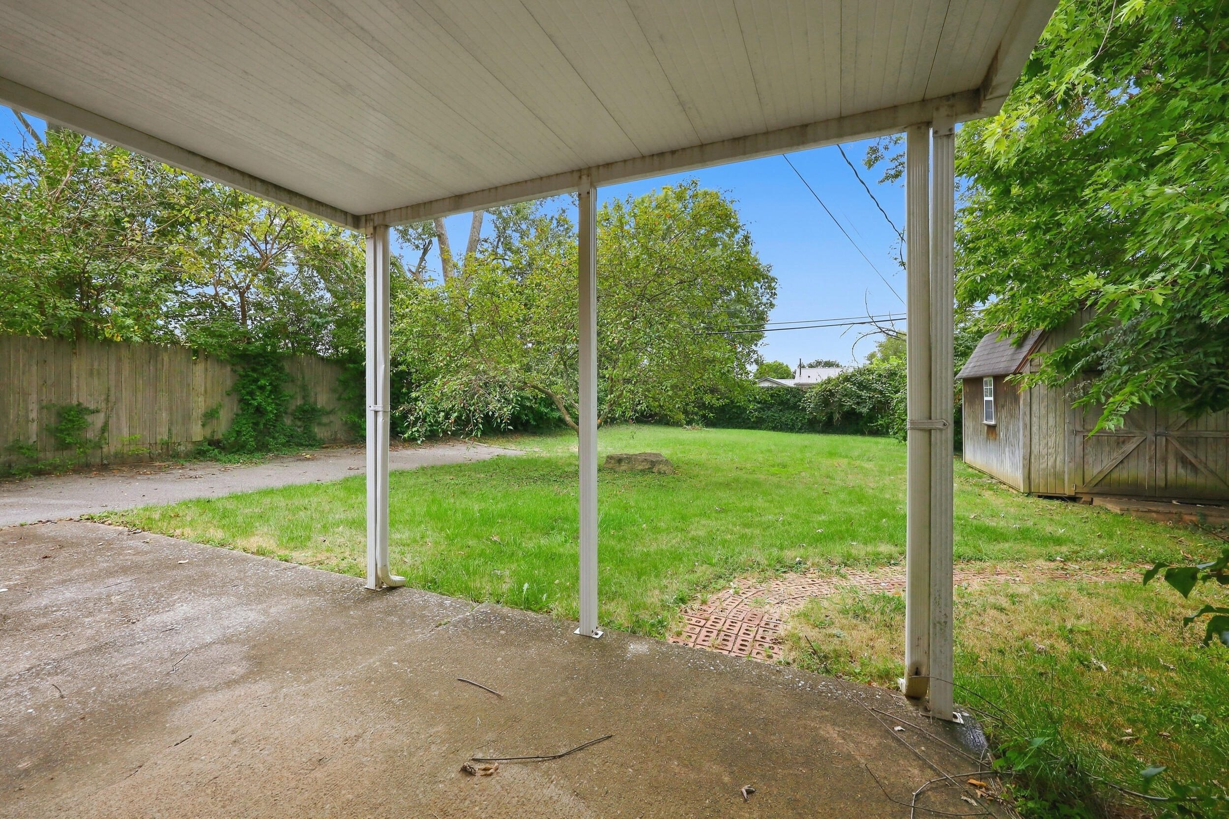 322 Wilson Downing Road Lexington, KY 40517 - Photo 23 of 28 Covered rear patio.