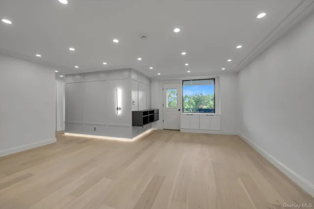 $699,999 | 4705 Henry Hudson Parkway West, Unit 6J | Riverdale