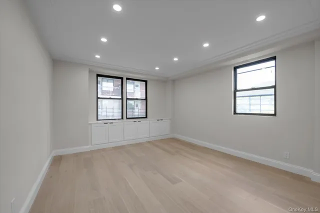 $699,999 | 4705 Henry Hudson Parkway West, Unit 6J | Riverdale