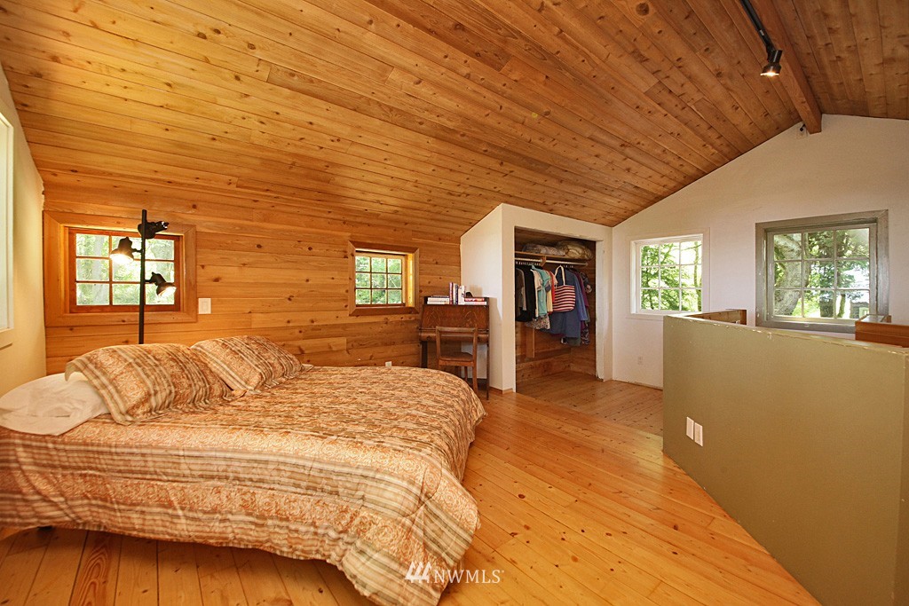 4659 Handy Road Clinton, WA 98236 - Photo 13 of 25 Gallery Image 13