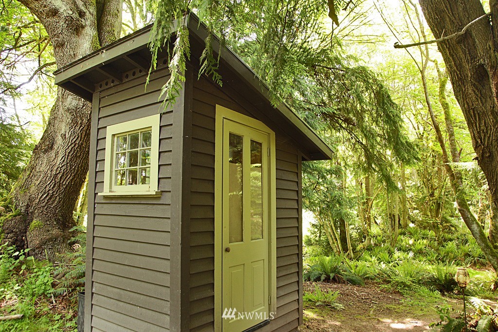 4659 Handy Road Clinton, WA 98236 - Photo 17 of 25 Gallery Image 17