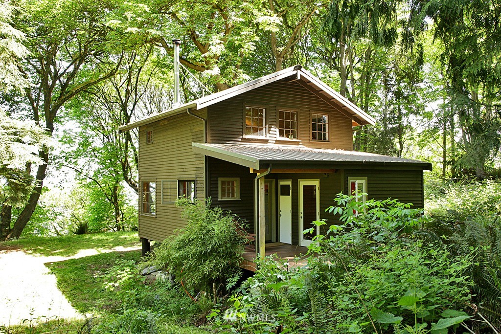 4659 Handy Road Clinton, WA 98236 - Photo 4 of 25 Gallery Image 4