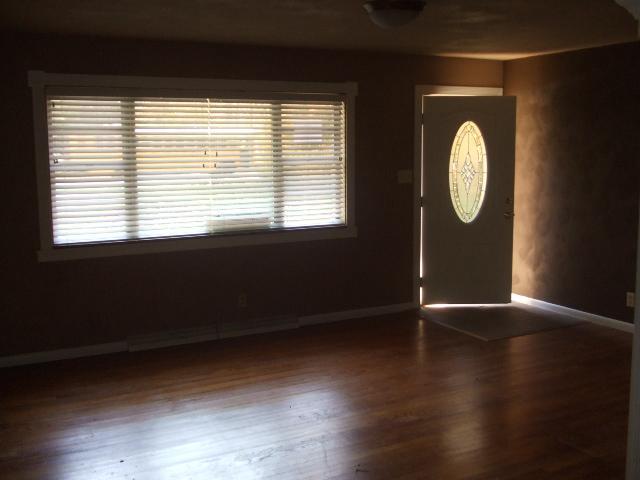 6908 Hoover Road Indianapolis, IN 46260 - Photo 3 of 6 Gallery Image 3