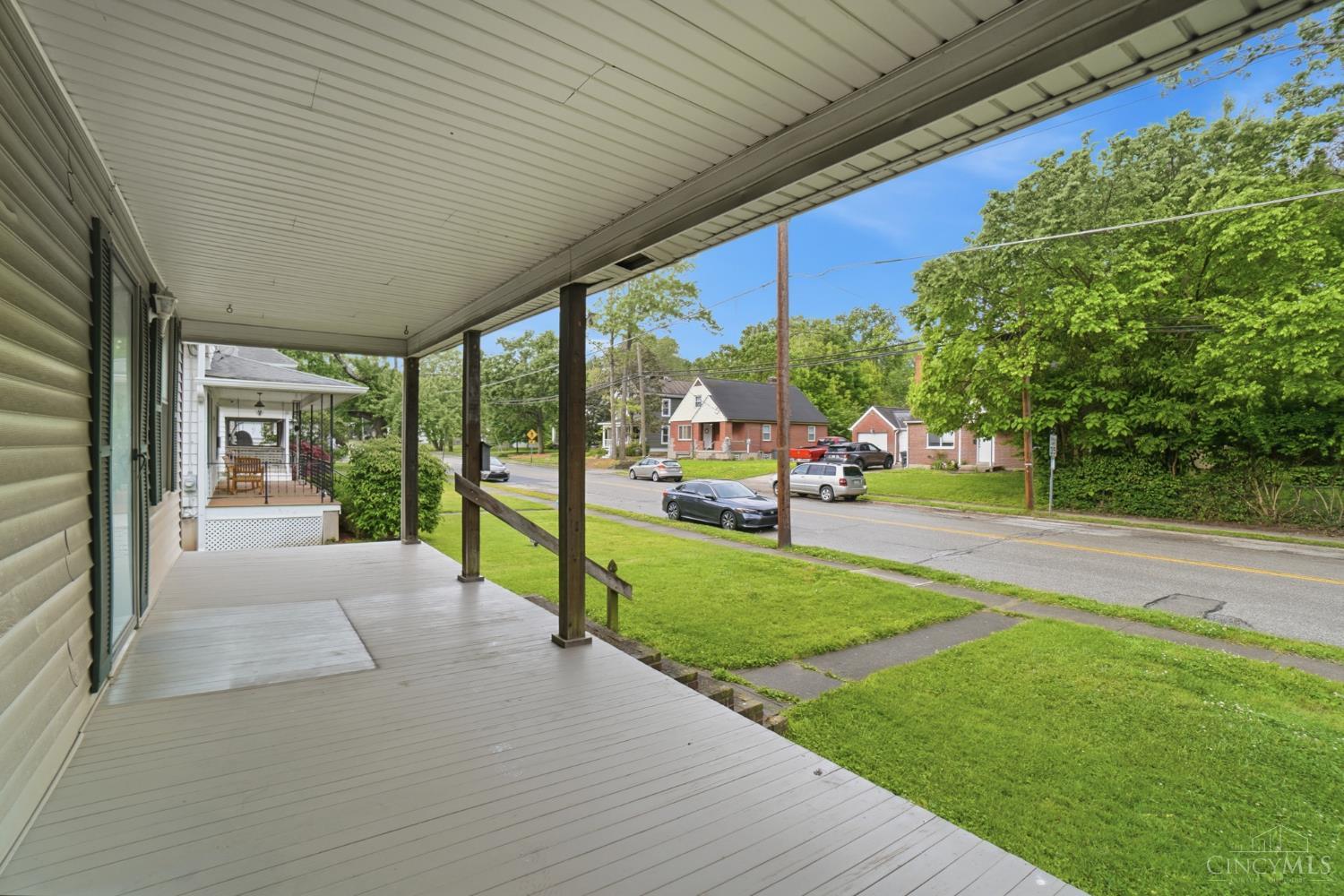 1414 Beacon Road Cincinnati, OH 45230 - Photo 4 of 33