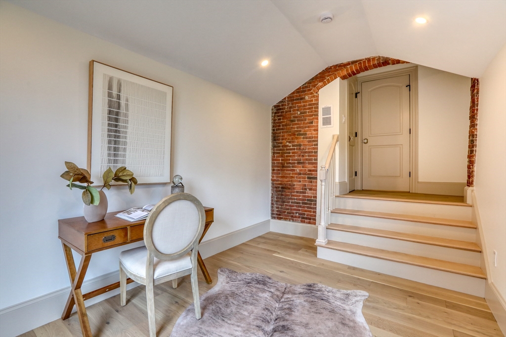 16 Chestnut Street Boston, MA 02129 - Photo 30 of 39 Gallery Image 30