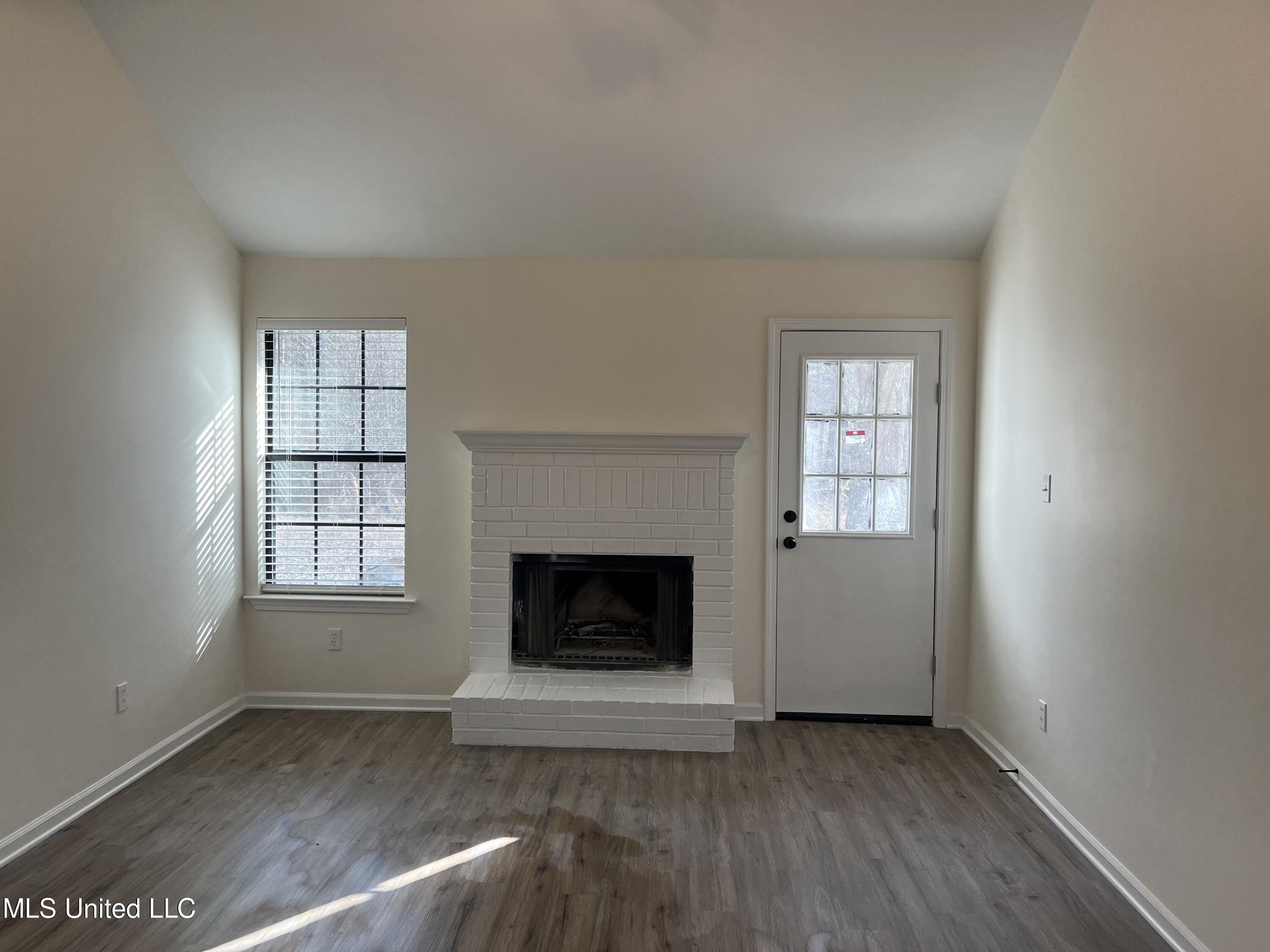 941 Mt Pleasant Road Byhalia, MS 38611 - Photo 5 of 17 IMG_4738