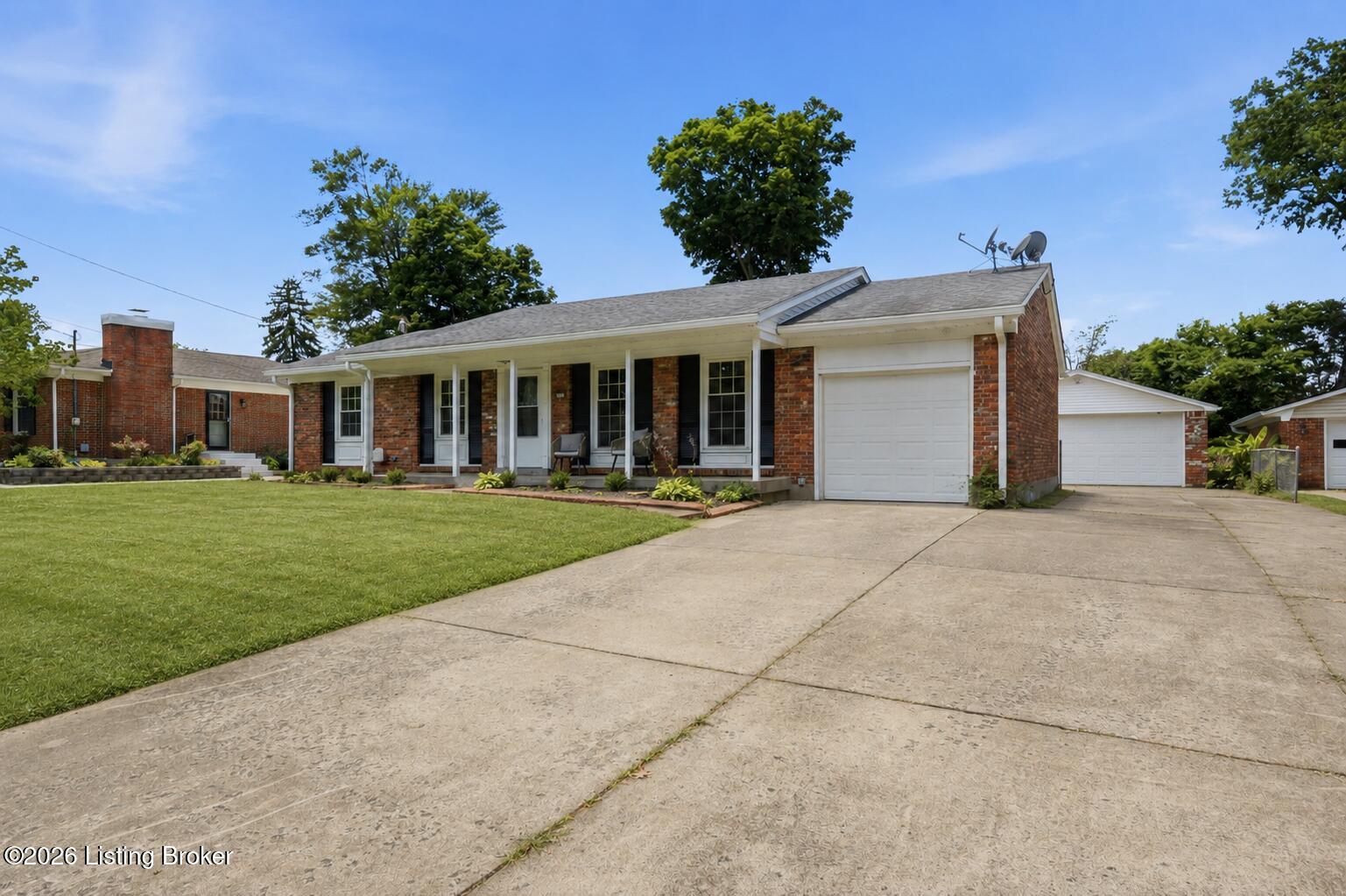6510 Ridge Cliff Road Louisville, KY 40228 - Photo 3 of 70 Ext 3