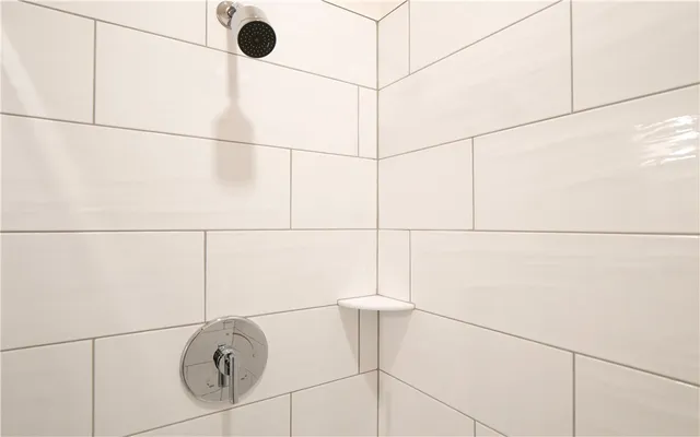 $2,200 | 15 Cranston Avenue, Unit 22, Newport, RI 02840