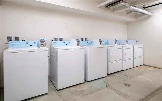 $2,200 | 15 Cranston Avenue, Unit 22, Newport, RI 02840