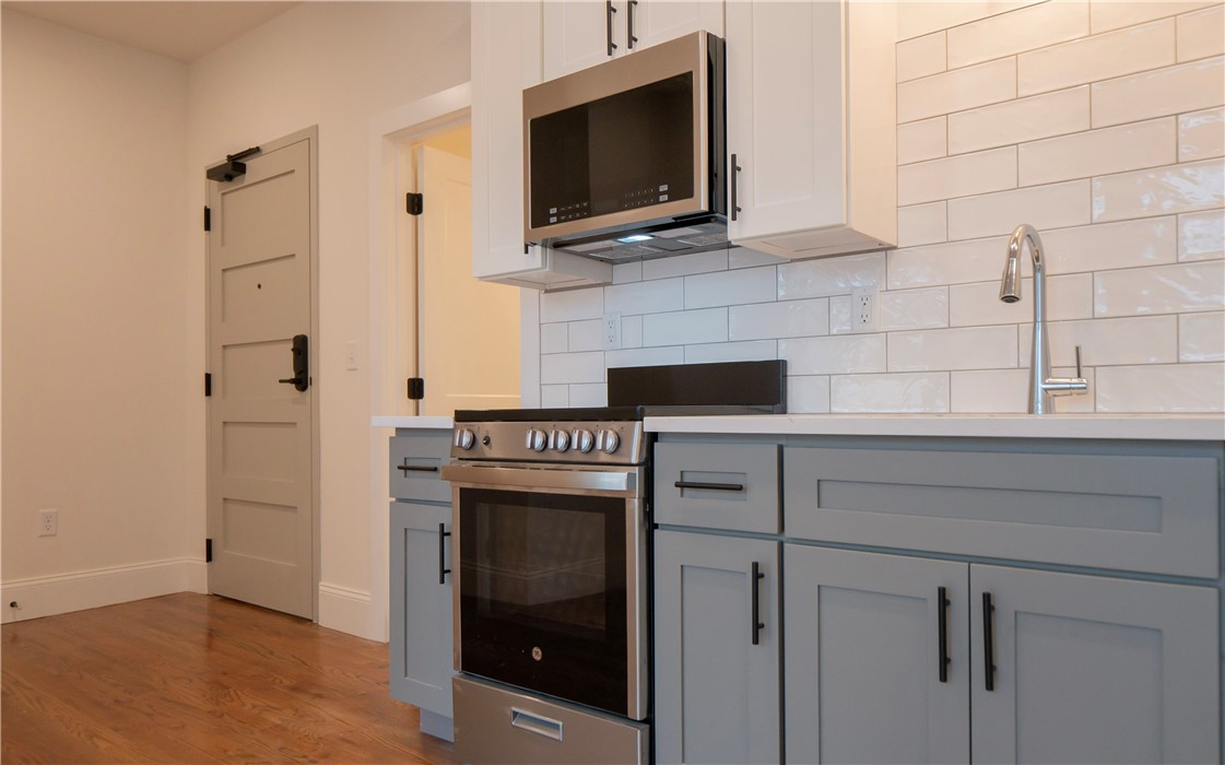 15 Cranston Avenue, Unit 22 Newport, RI 02840 - Photo 9 of 19