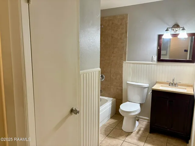 $1,400 | 118 Avondale Drive, Lafayette, LA 70506