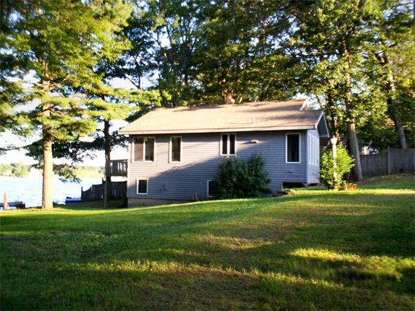 25 Colonial Road Webster, MA 01570 - Photo 2 of 19 Gallery Image 2