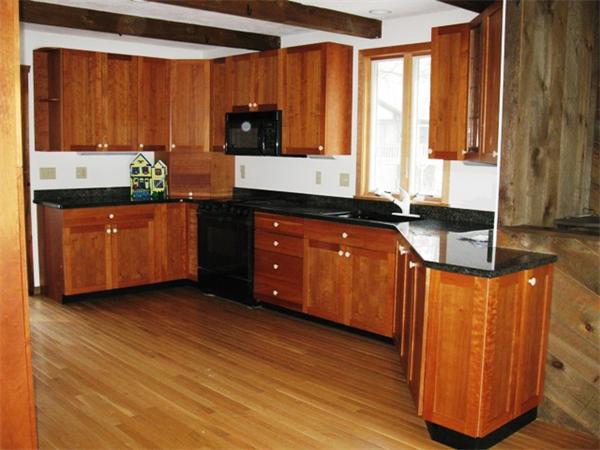 25 Colonial Road Webster, MA 01570 - Photo 8 of 19 Gallery Image 8