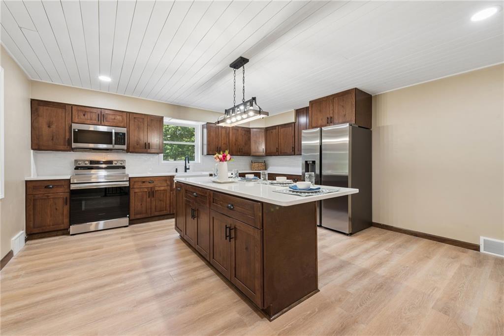 4533 Ridgeview Drive Greensburg, PA 15601 - Photo 8 of 34