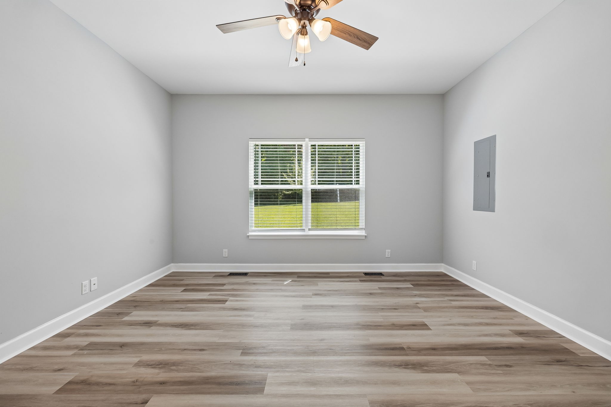 677 Steele Road Charlotte, TN 37036 - Photo 13 of 42 Gallery Image 13